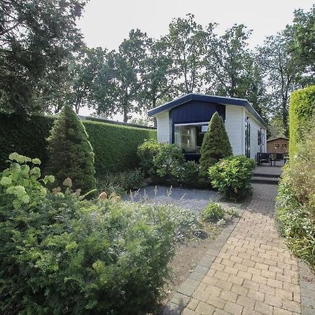 Chalet Voorzien Van Alle Gemakken In Een Bosrijke Omgeving Voorthuizen Buitenkant foto