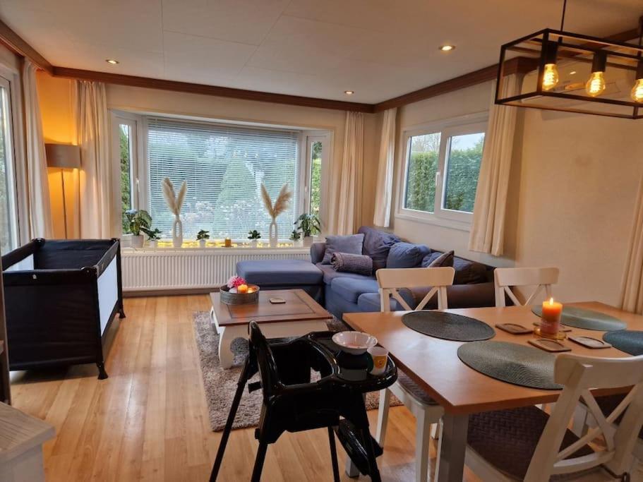 Chalet Voorzien Van Alle Gemakken In Een Bosrijke Omgeving Voorthuizen Buitenkant foto